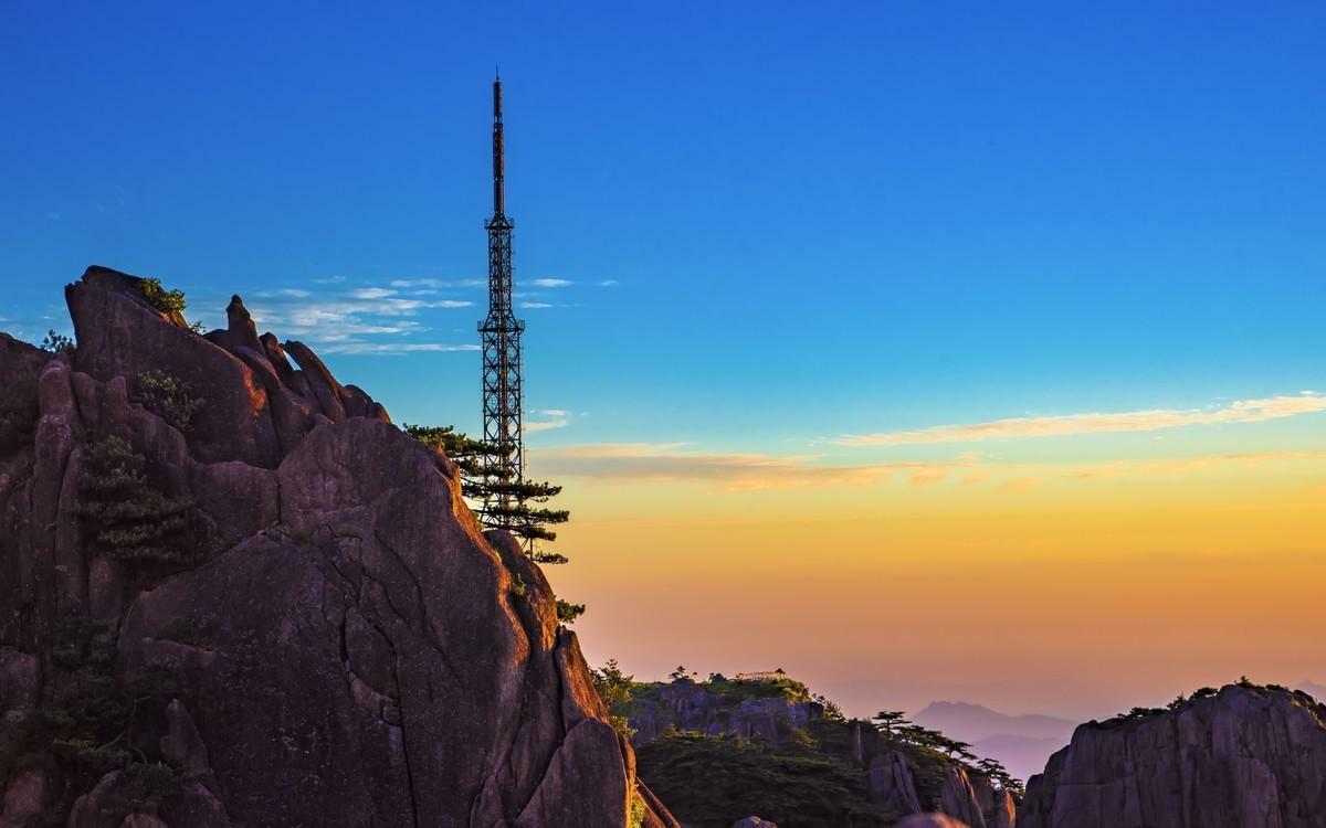 Bright-Summit-Huangshan